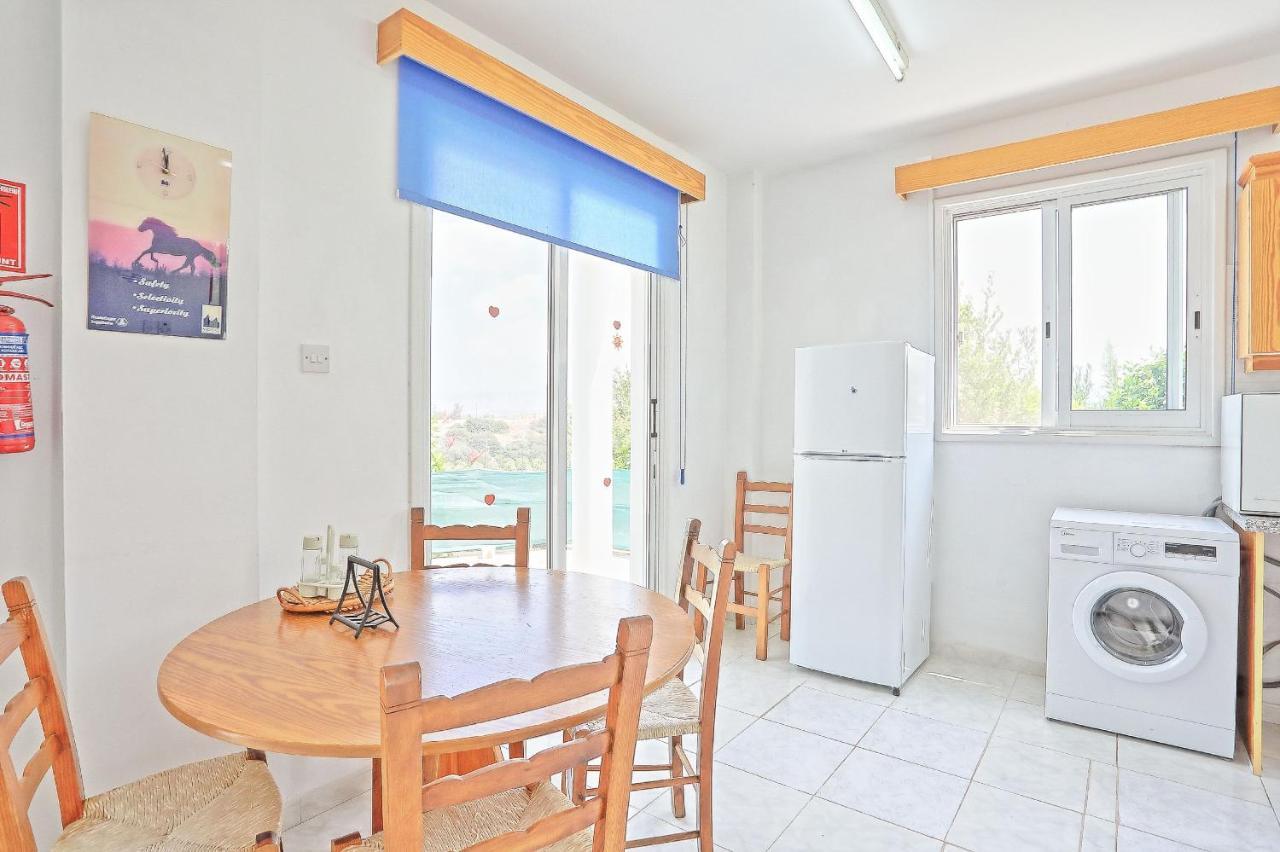 Villa Aphrodite Finiki Polis Bagian luar foto